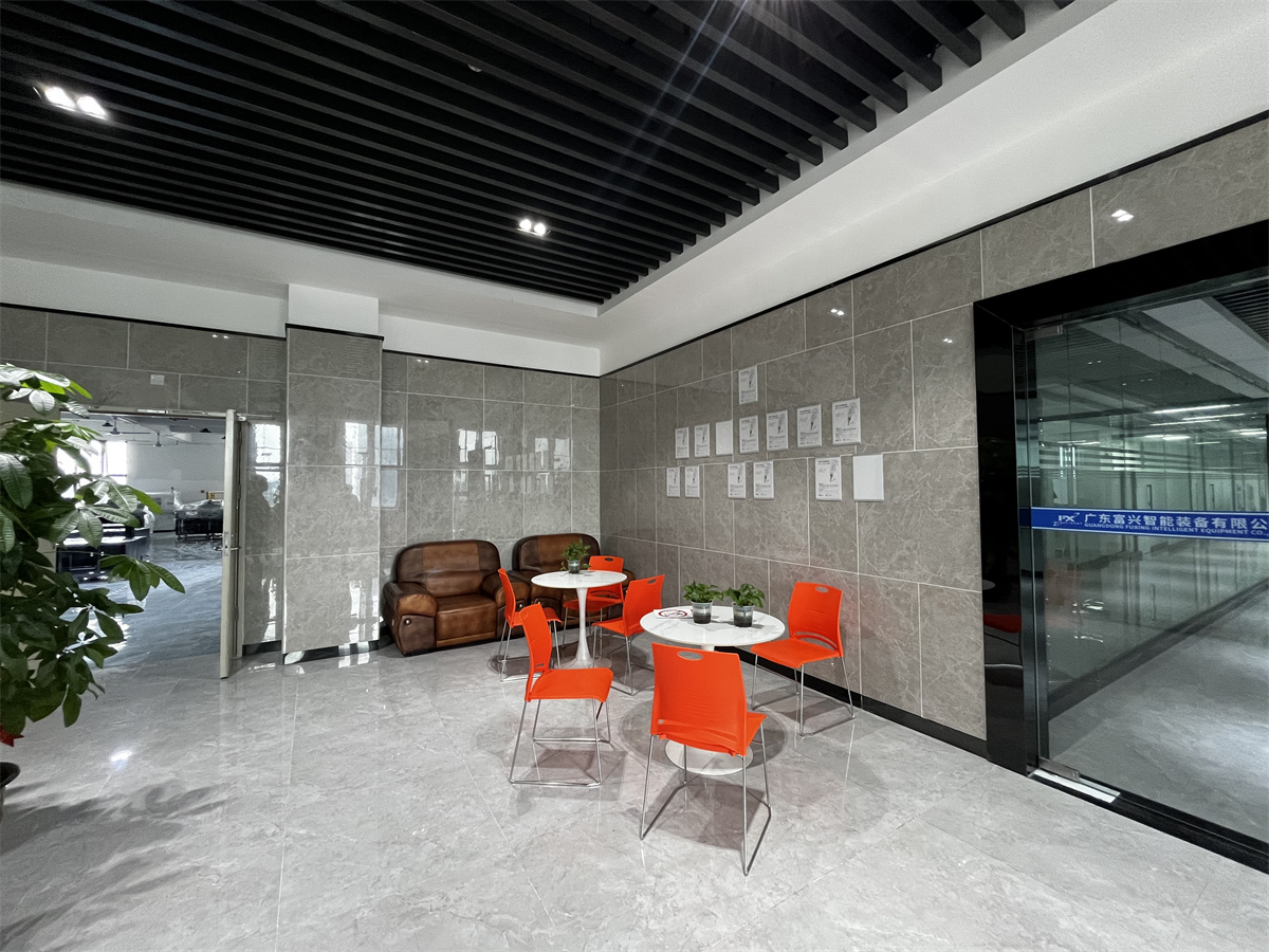 富興智能插件機(jī)廠家實(shí)拍