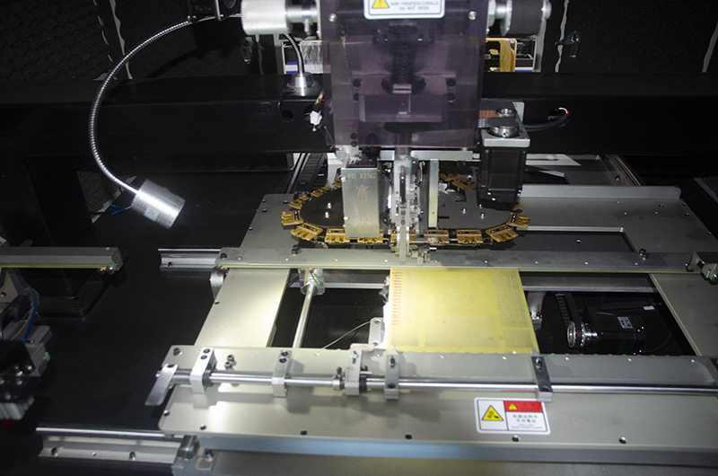 ai自動插件機為企業(yè)工業(yè)數(shù)字化轉型奠定了基礎(圖1)